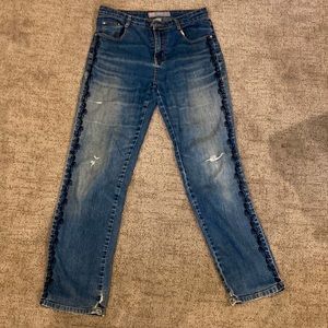 Straight legged Woman’s Jeans (short)